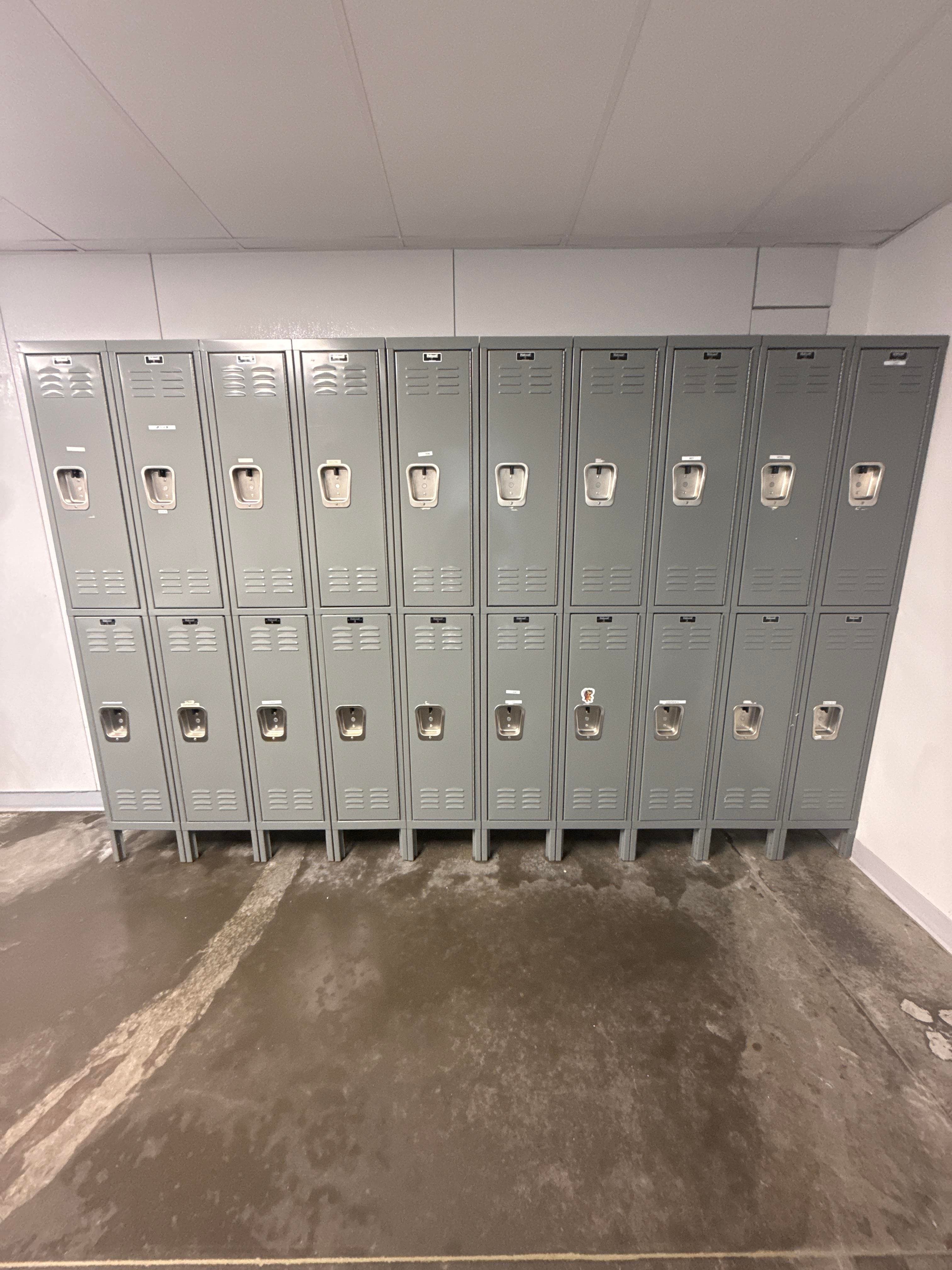 20 Door Double Tier Metal Locker Bank