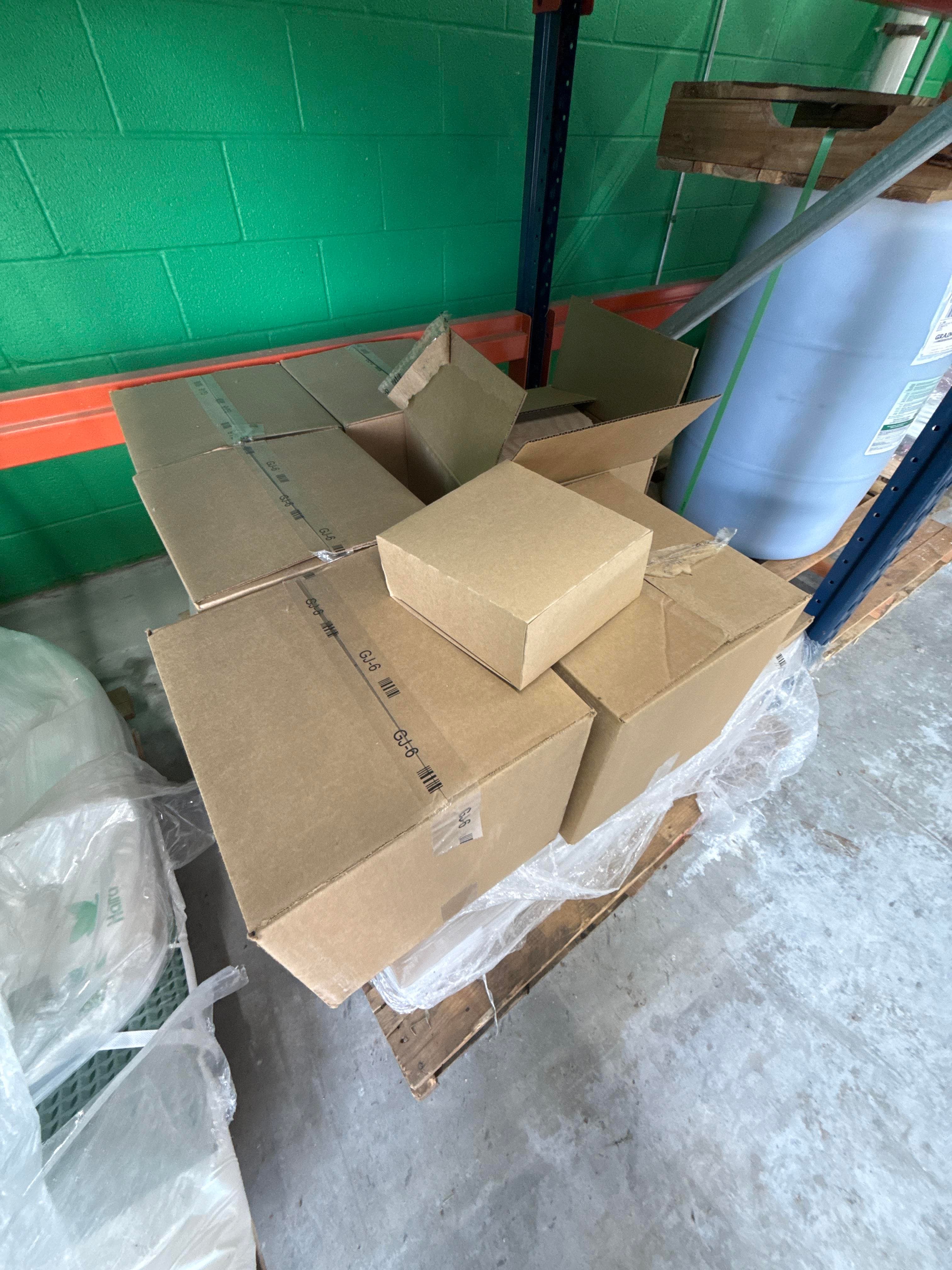 2,100 Total Southern Champion 45EDEN1100 Herb Tuck Top Cartons