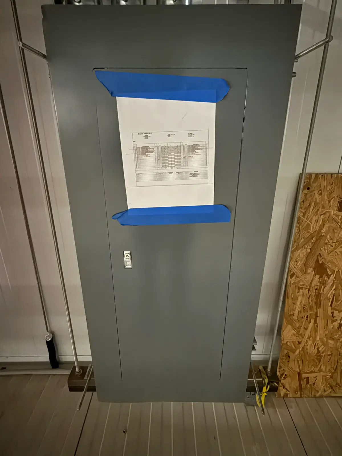 SB7030: Square D Electrical Panelboard LP-2