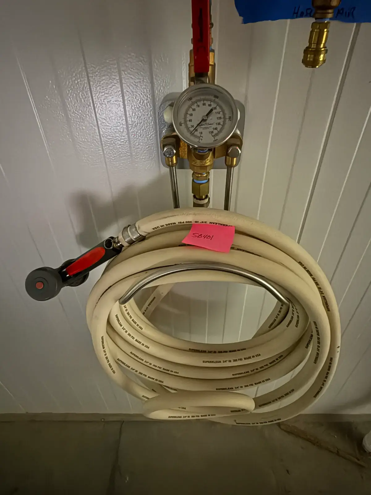 Wall-Mounted Industrial Washdown Hose Station with Pressure Gauge