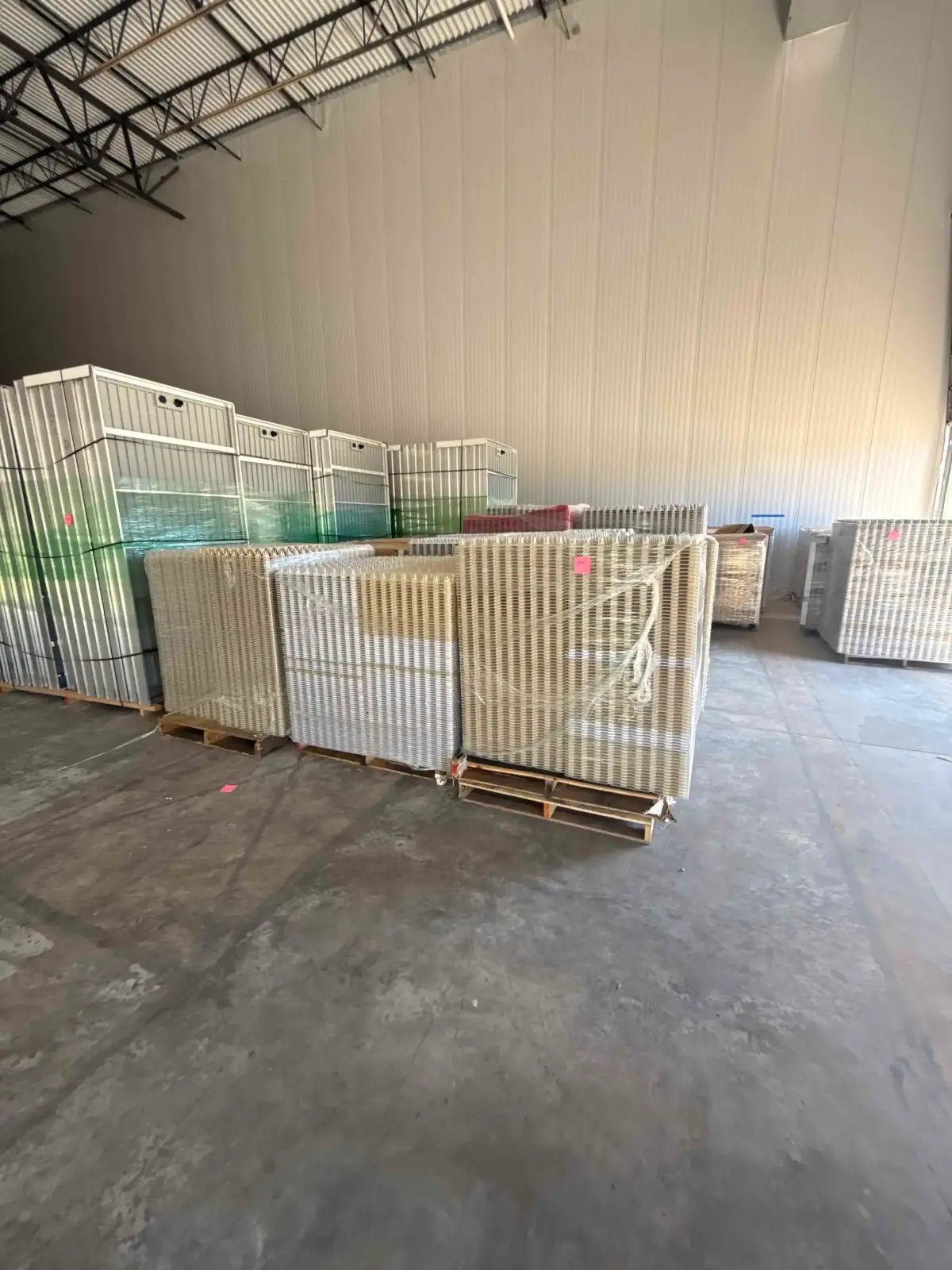 SB479a: 10 Pallets of Xometry Rotationally Symmetric 9×9 Rafts with Integrated Plug Guards – Approximately 2,500 Units (New Cost $3.50 Each – Total Value $8,750)