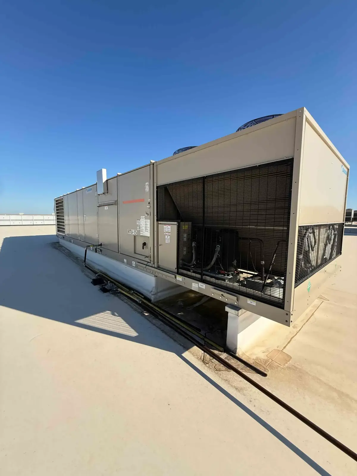 SB6024: RTU-15 – Daikin MPS061E Rooftop HVAC Unit, 60 Ton, 460 V 3-Phase, Gas Heat, Six Scroll Compressors, 30,615 CFM (Packaged DX/Gas System)