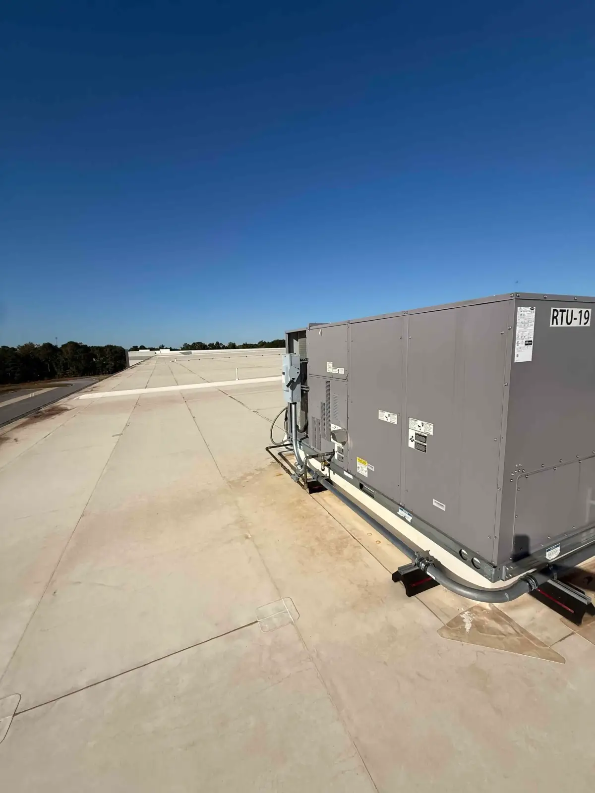 SB6013: RTU-19 – Carrier 48FCFM16A3A5A04040 WeatherMaker Rooftop Unit, 15 Ton, 460 V 3-Phase, Gas/Electric Packaged HVAC System