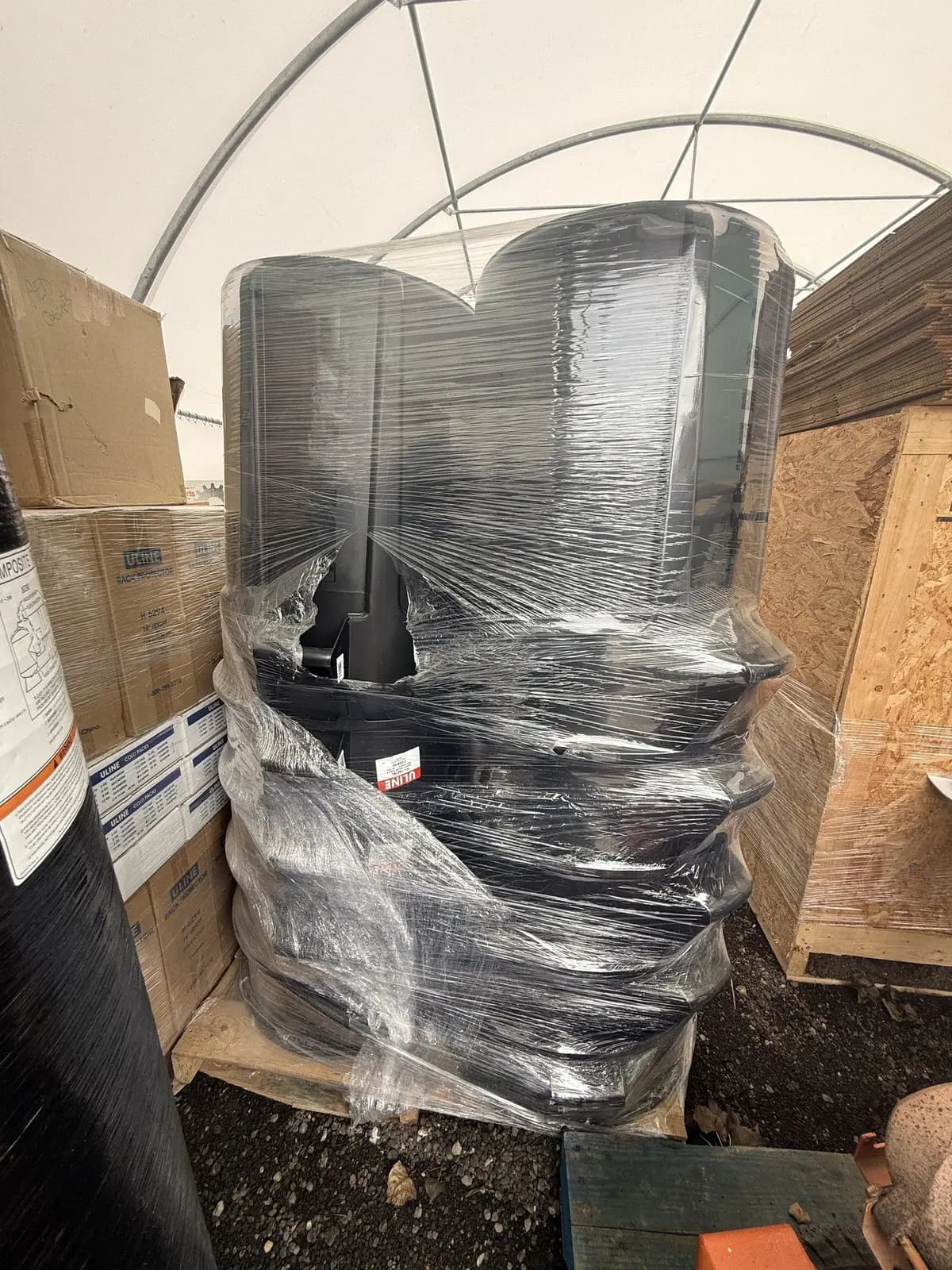 Uline H-1047BL Round Brute Containers, 55 Gallon Black - Approx. 12 | Chesterton, IN