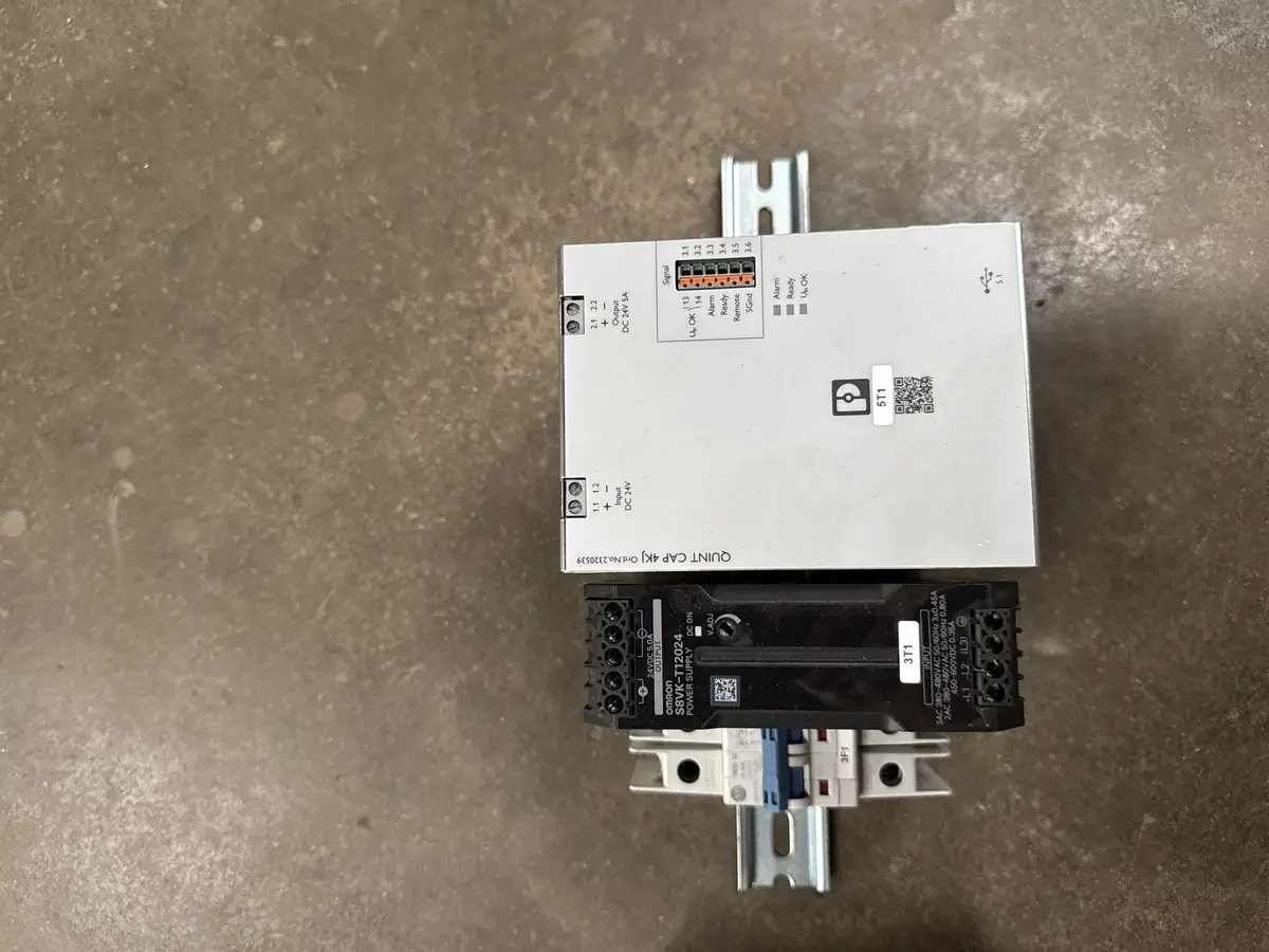 Omron S8VK-T12024 480V 3-Phase 24VDC 5A Power Supply + Phoenix Contact QUINT4-CAP 4kJ Buffer | Chesterton, IN
