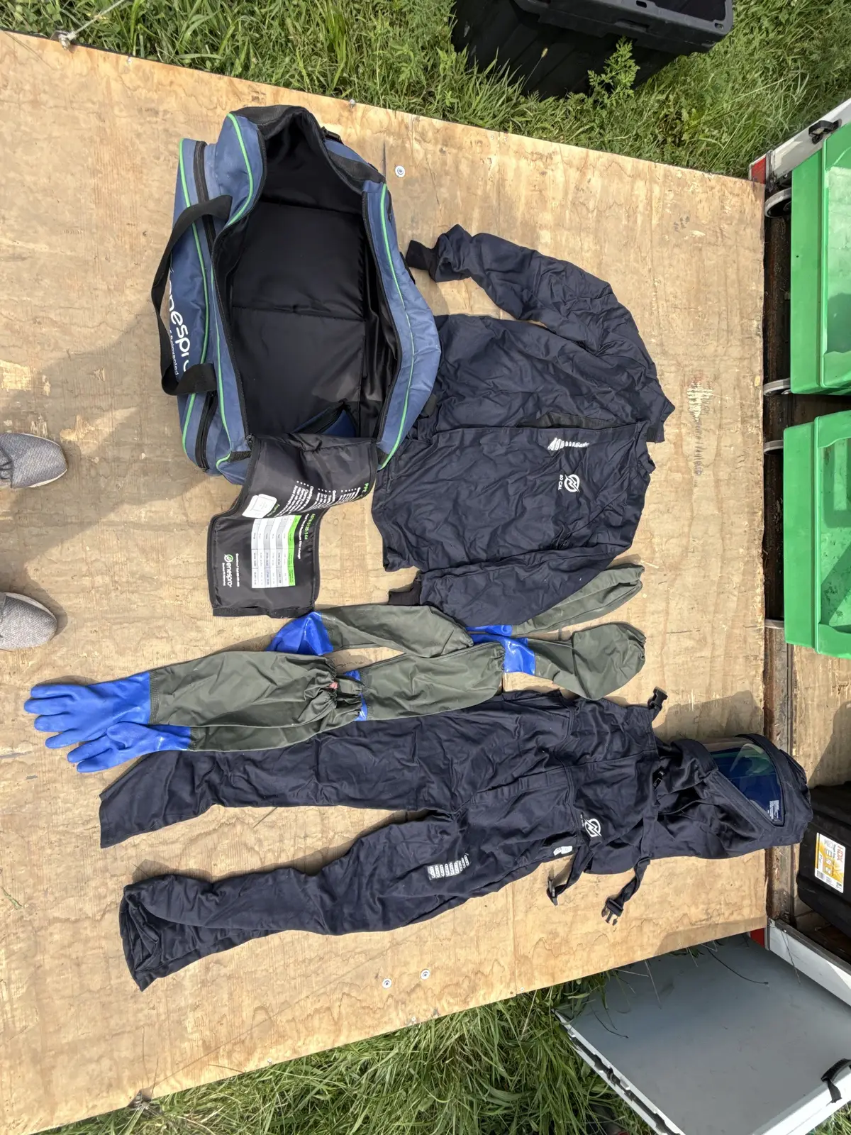 Enespro 40 cal/cm2 Arc Flash Suit Kit - Coat, Bib Overall, OptiShield Hood, Gloves & Gear Bag | Chesterton, IN
