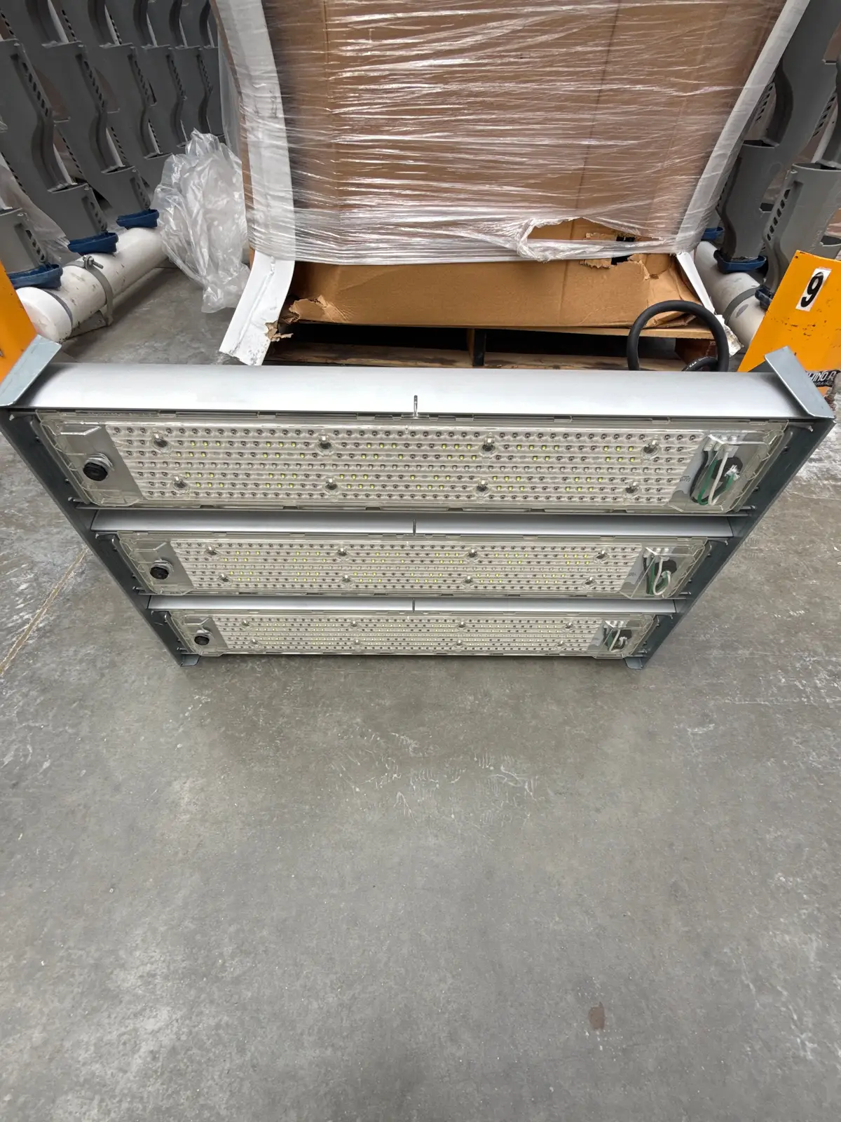 126 Arize Element L1000 LED Greenhouse Toplights (PKB, 277-480V) + 120 XVolt Drivers