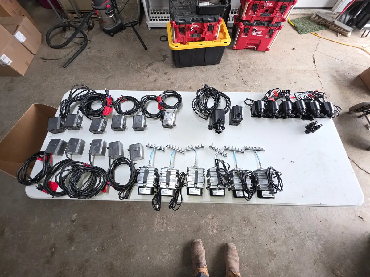 Lot of 25 New Surplus Hydroponic Pumps – (6) Kulife ACO-003 1250 GPH Air Pumps, (11) Danner 1.9 Submersibles, (6) VEVOR SP-2500 + Extras