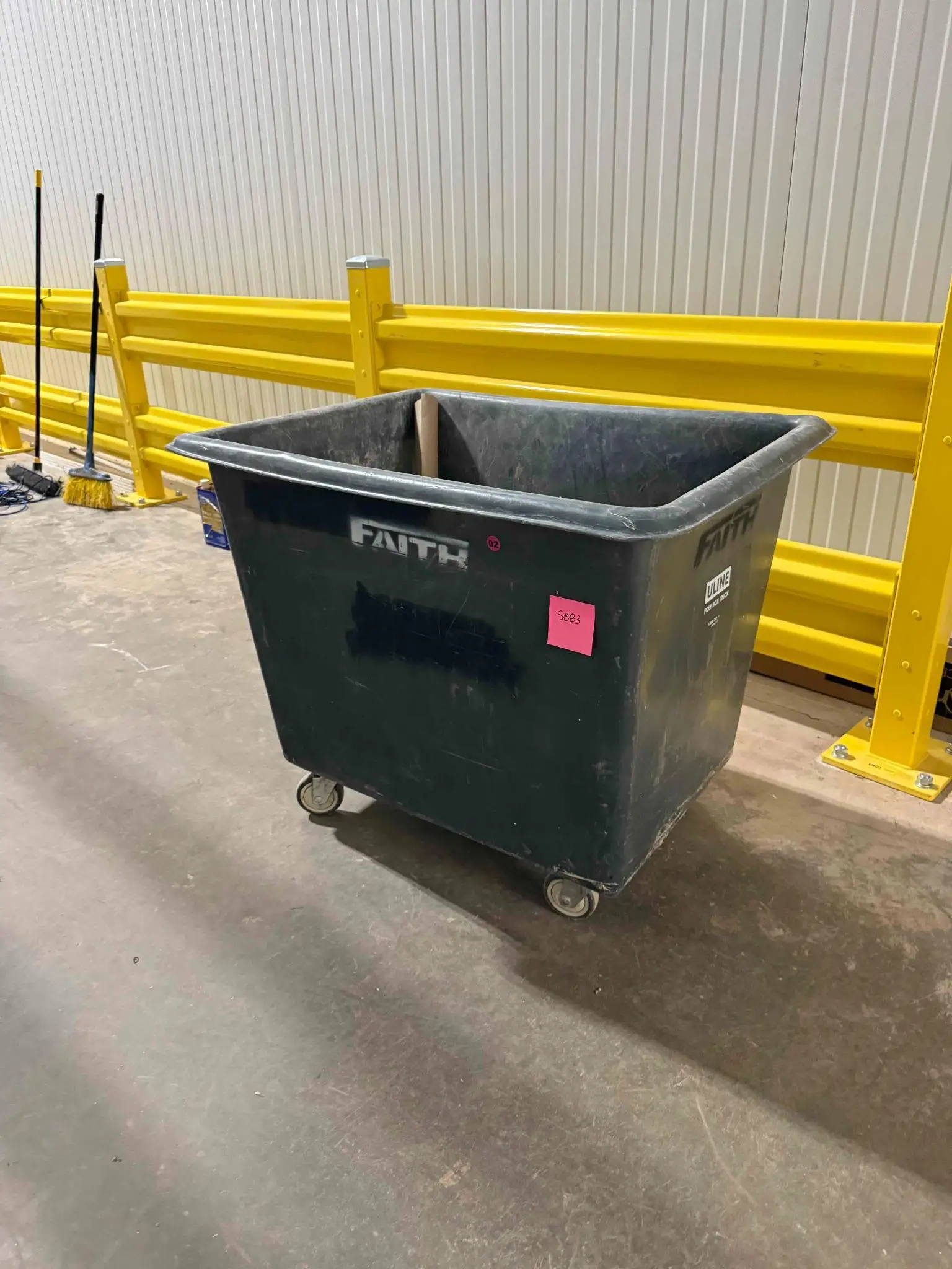 SB83: Faith Heavy-Duty Rolling Utility Bin (Used)