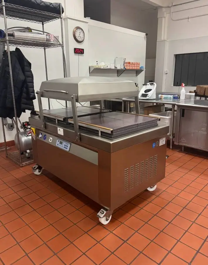 Multivac C500 Commercial Dual-Chamber Vacuum Packaging Machine