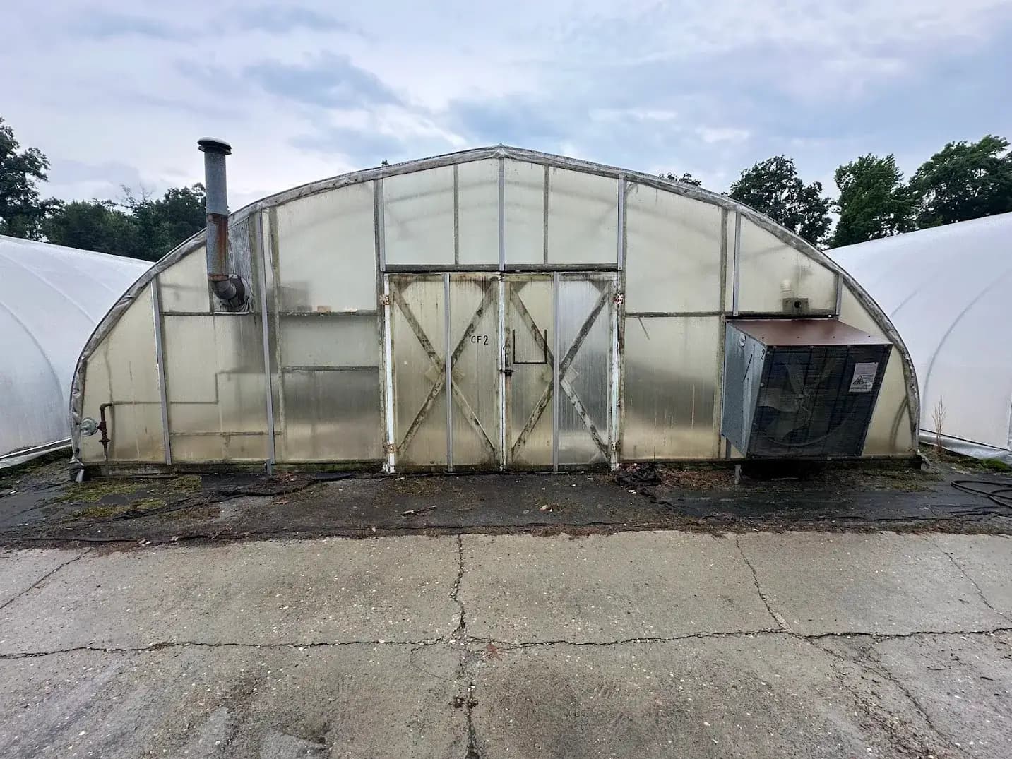 WHITE'S AUCTION LOT 17 - CF02 - X.S. Smith 30' x 96' Criterion Quonset Hoop Cold Frame Greenhouse