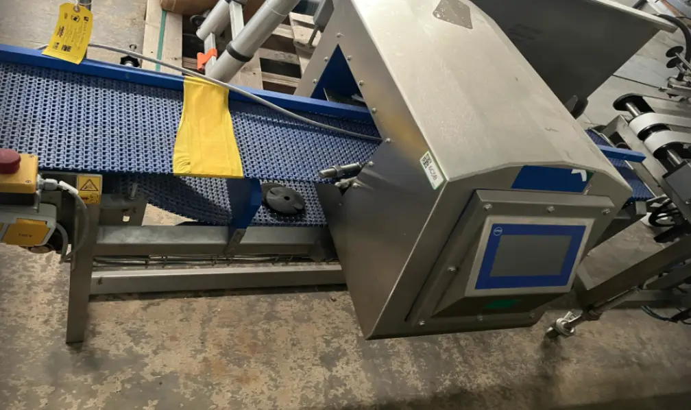 Loma Systems IQ4 Metal Detector - Food Processing Inspection System