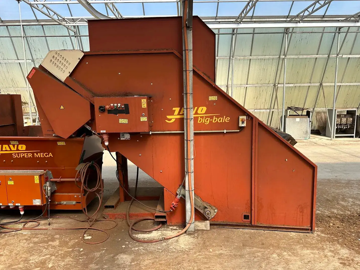 WHITES AUCTION LOT 114 - Used Javo Big-Bale Soil Breaker Unit for Horticulture - Efficient Substrate Handling