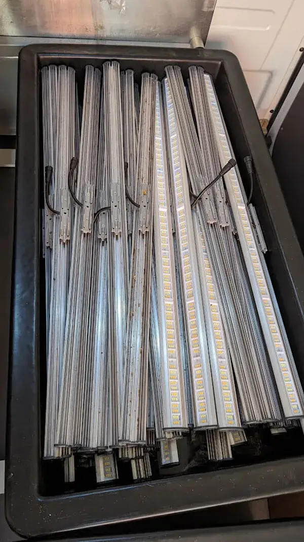Fluence RAY 44 Lighting Auction Lot Tri-State Area Exclusive