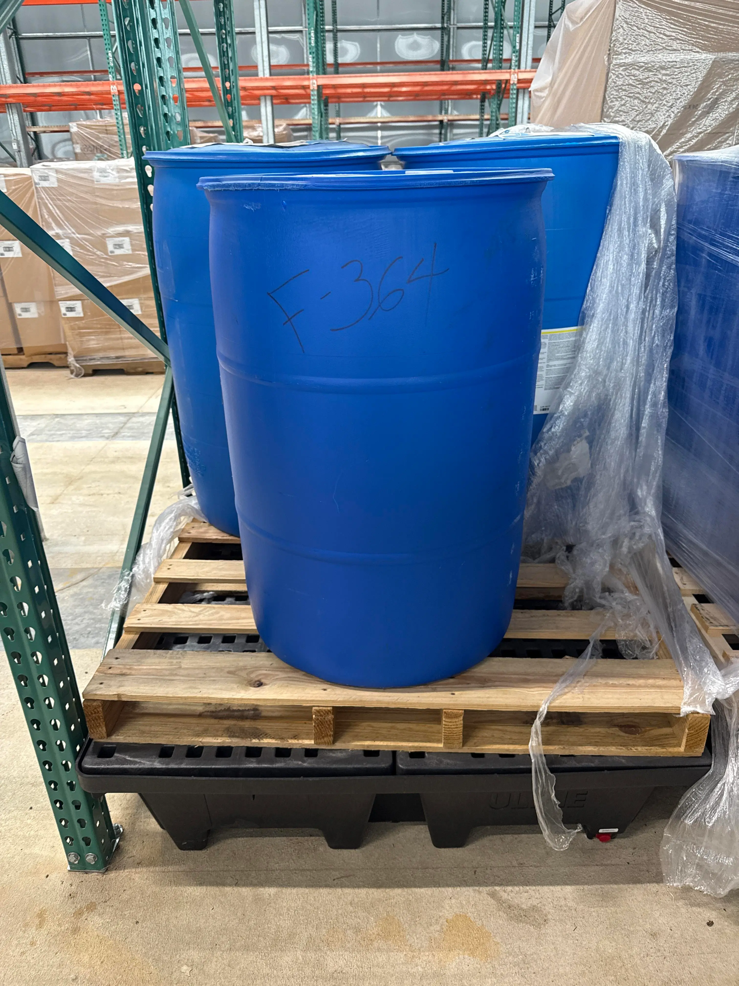 SaniDate 5.0 Drums Tsunami 100 Chem Lot w Spill Containment Pallet
