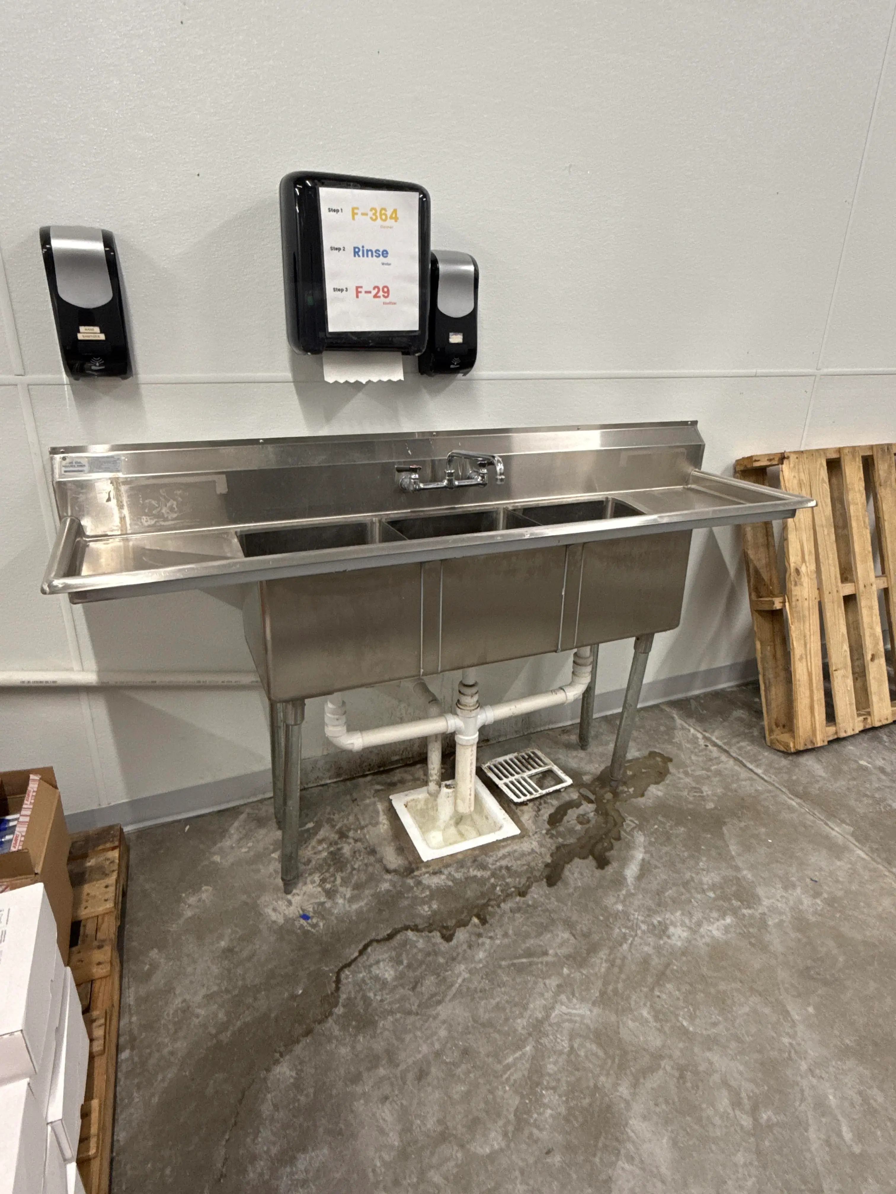 Advance Tabco 3 Compartment Stainless Steel Commercial Sink