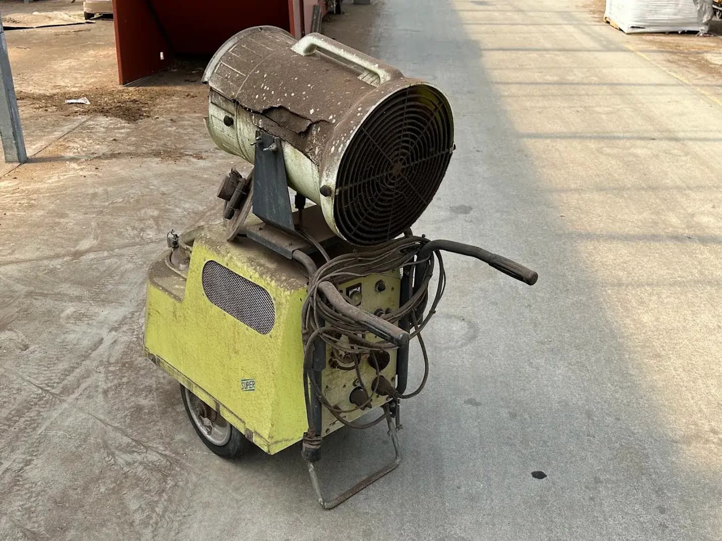 WHITE'S AUCTION LOT 107 - Used Ball Large AutoFog Greenhouse Fogger - Unit #20 - Covers Up to 70,000 sq ft with HAF Fans