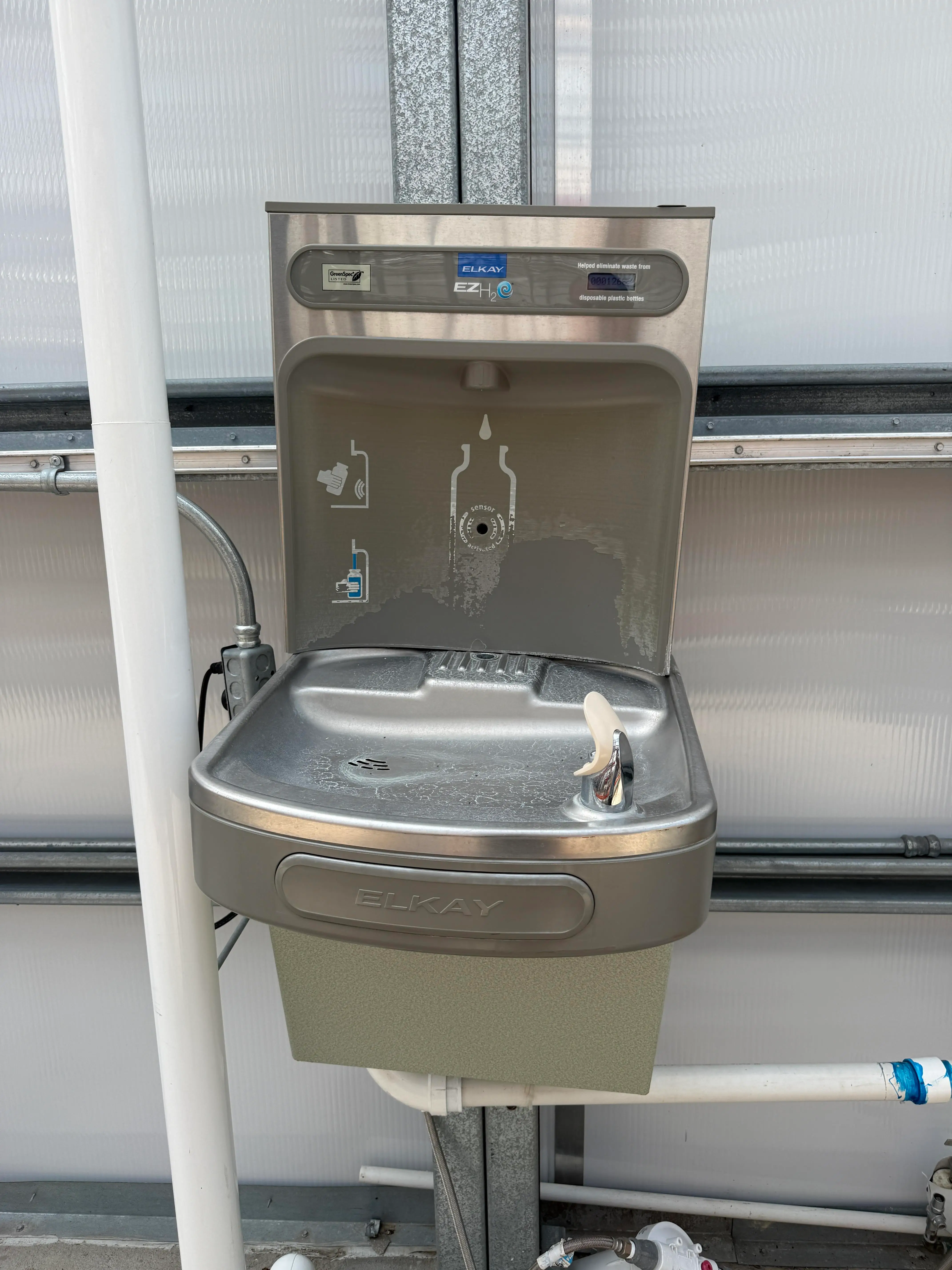 Elkay EZH2O Bottle Filling Drinking Fountain w/ GE GXWH04F Filtration System
