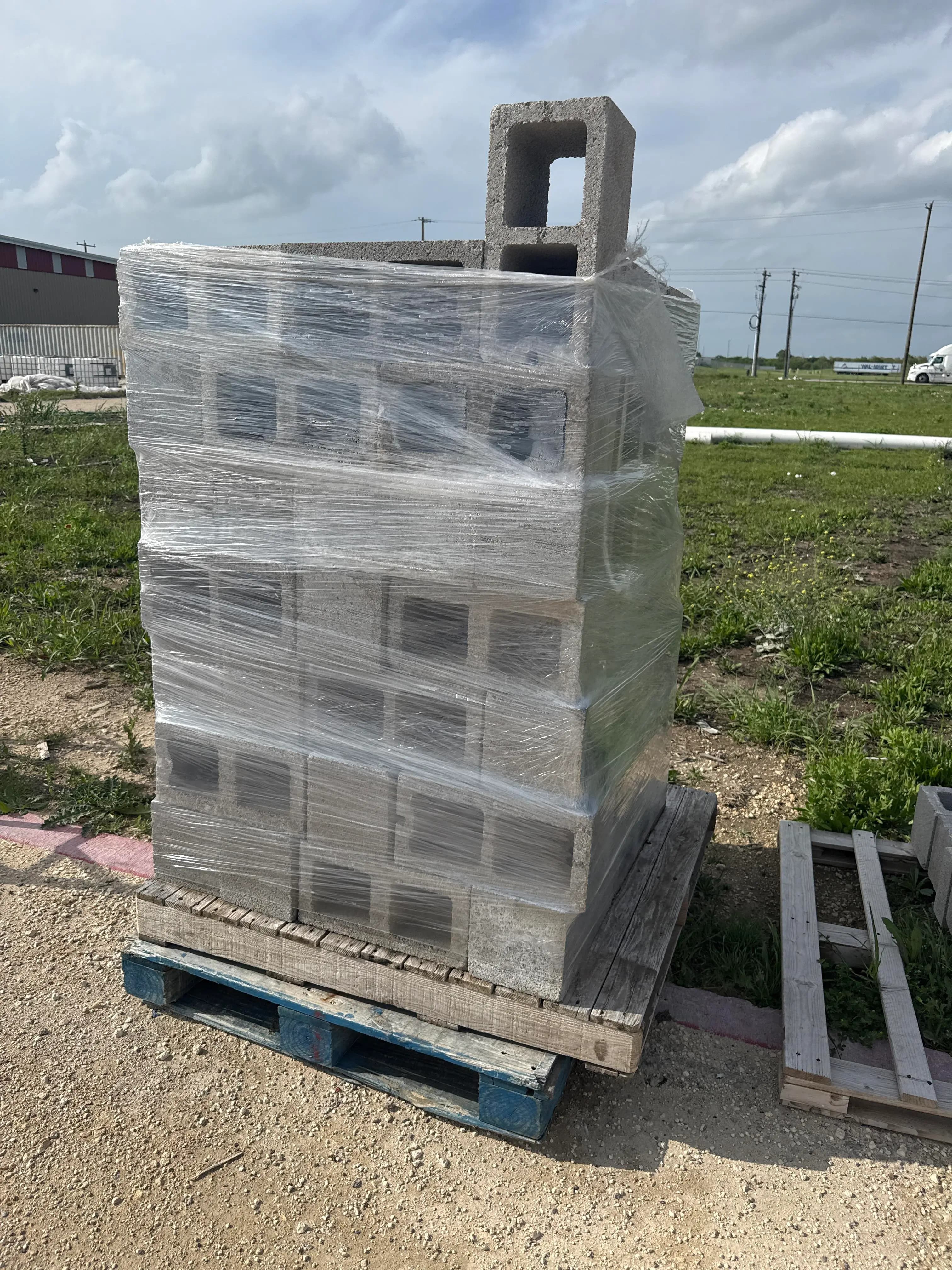 Pallet of Concrete Cinder Blocks CMU Hollow Blocks Assorted Qty