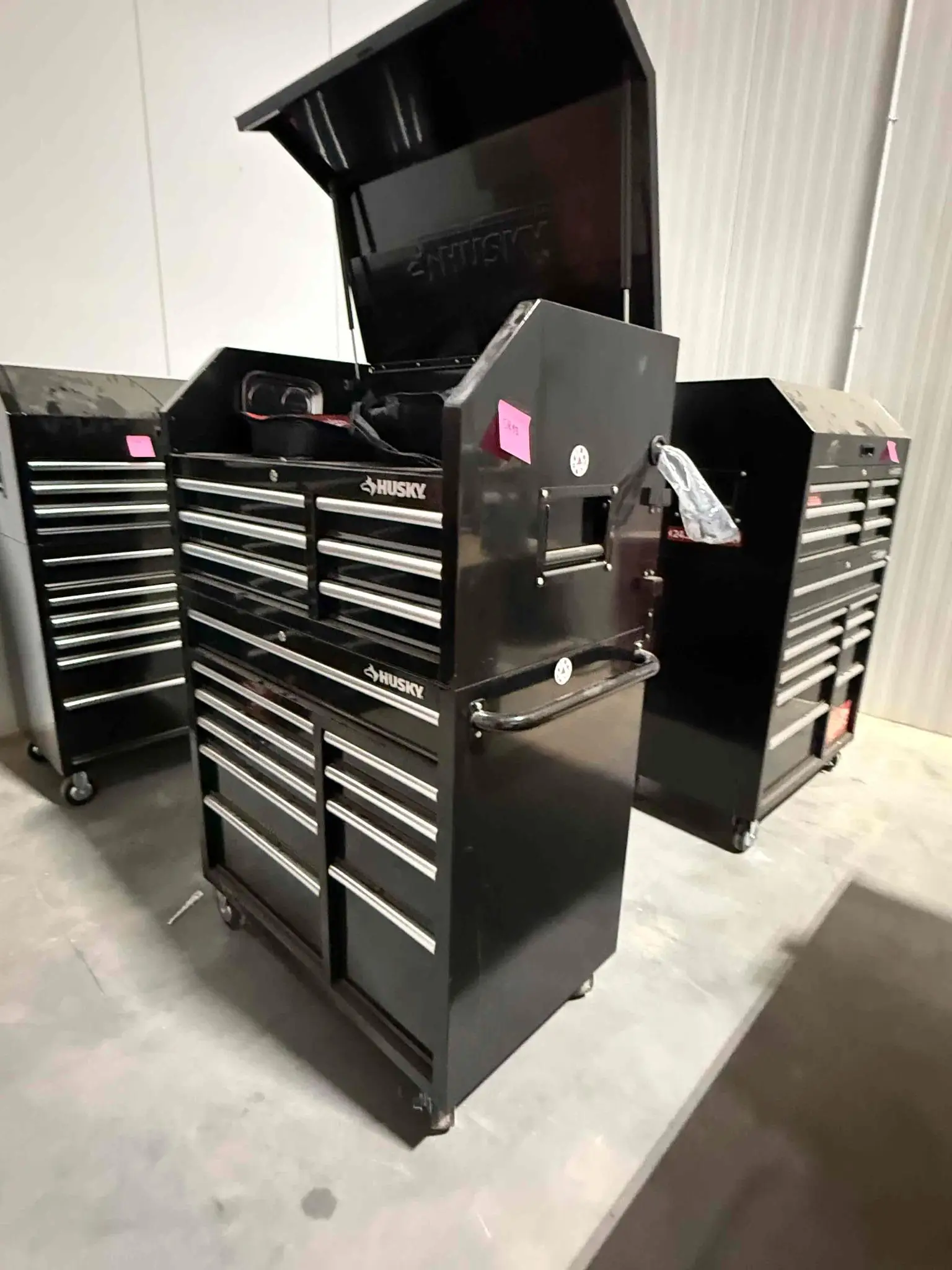 SB03: Husky Rolling Tool Chest with Top Storage Compartment (Used)