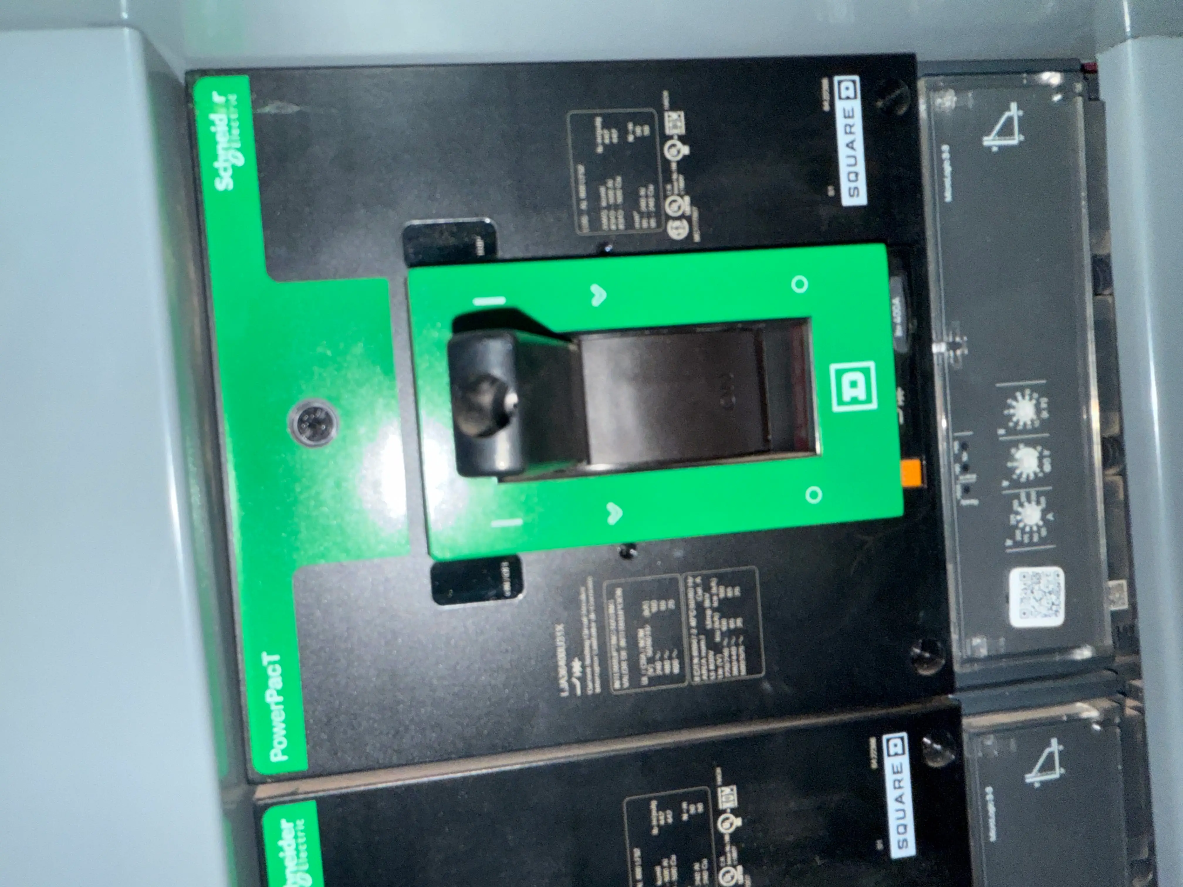 SB7040: Square D PowerPact Circuit Breaker Panel