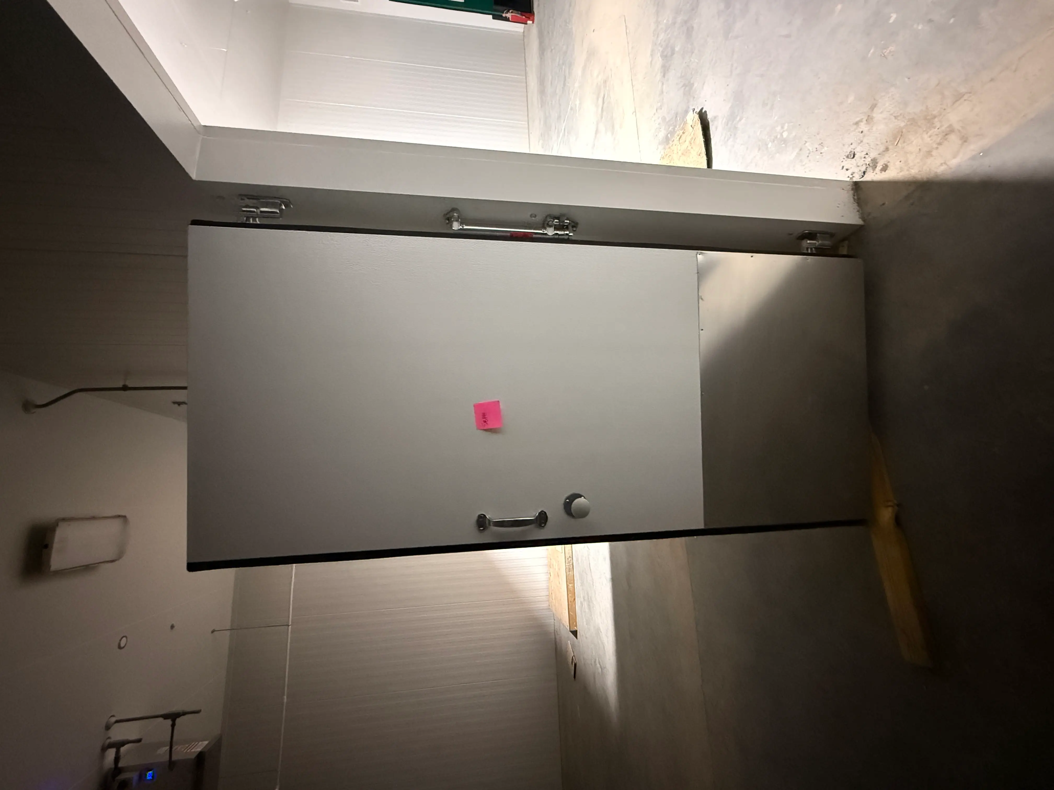 Walk-In Cooler / Freezer Insulated Swing Door with Hardware