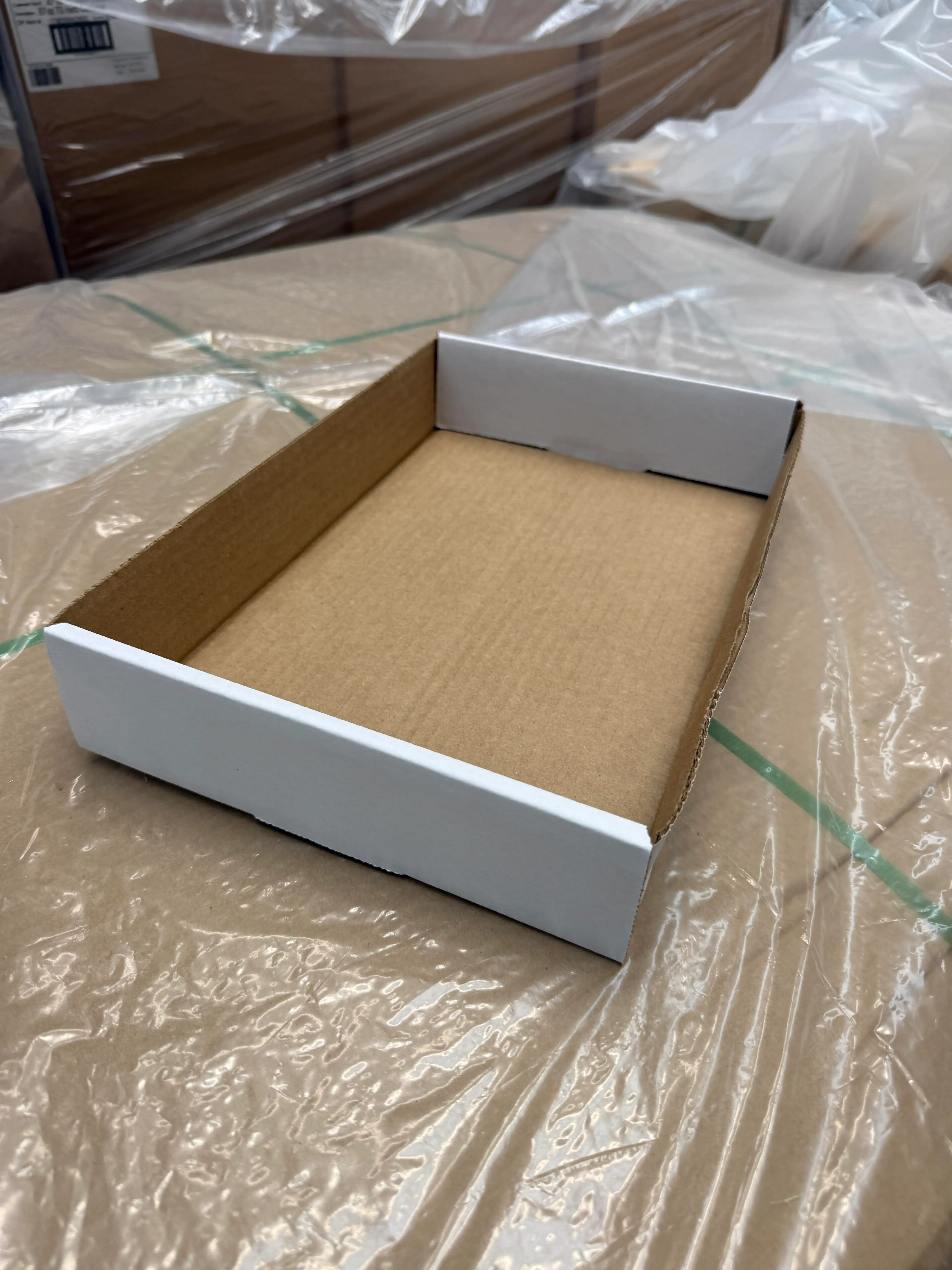 4 Pallets Live Plant Corrugated Display Trays – Approx. 8,400 Total Units