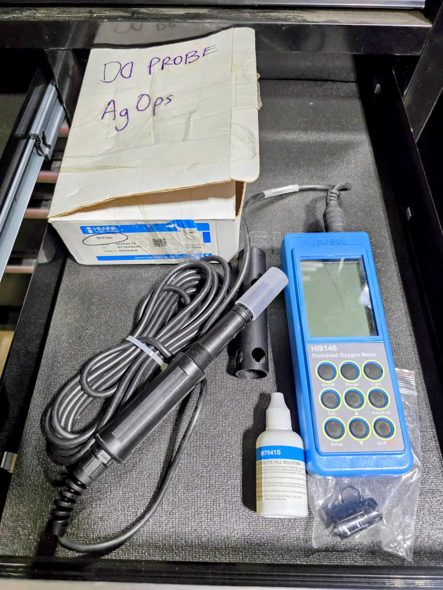 Hanna Instruments HI9146 Portable Dissolved Oxygen Meter with HI764073 DO Probe and Accessories