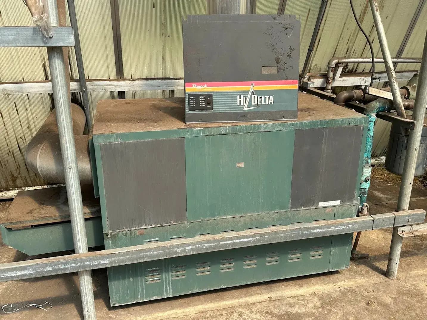 WHITE'S AUCTION LOT 100 - Hi Delta Raypak Boiler