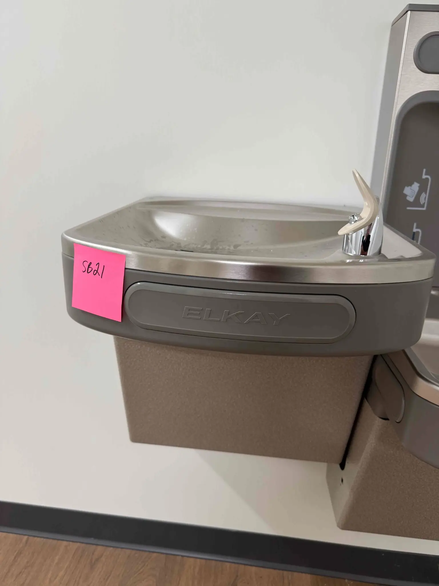 SB21 Elkay Wall-Mounted Drinking Fountain (Used)