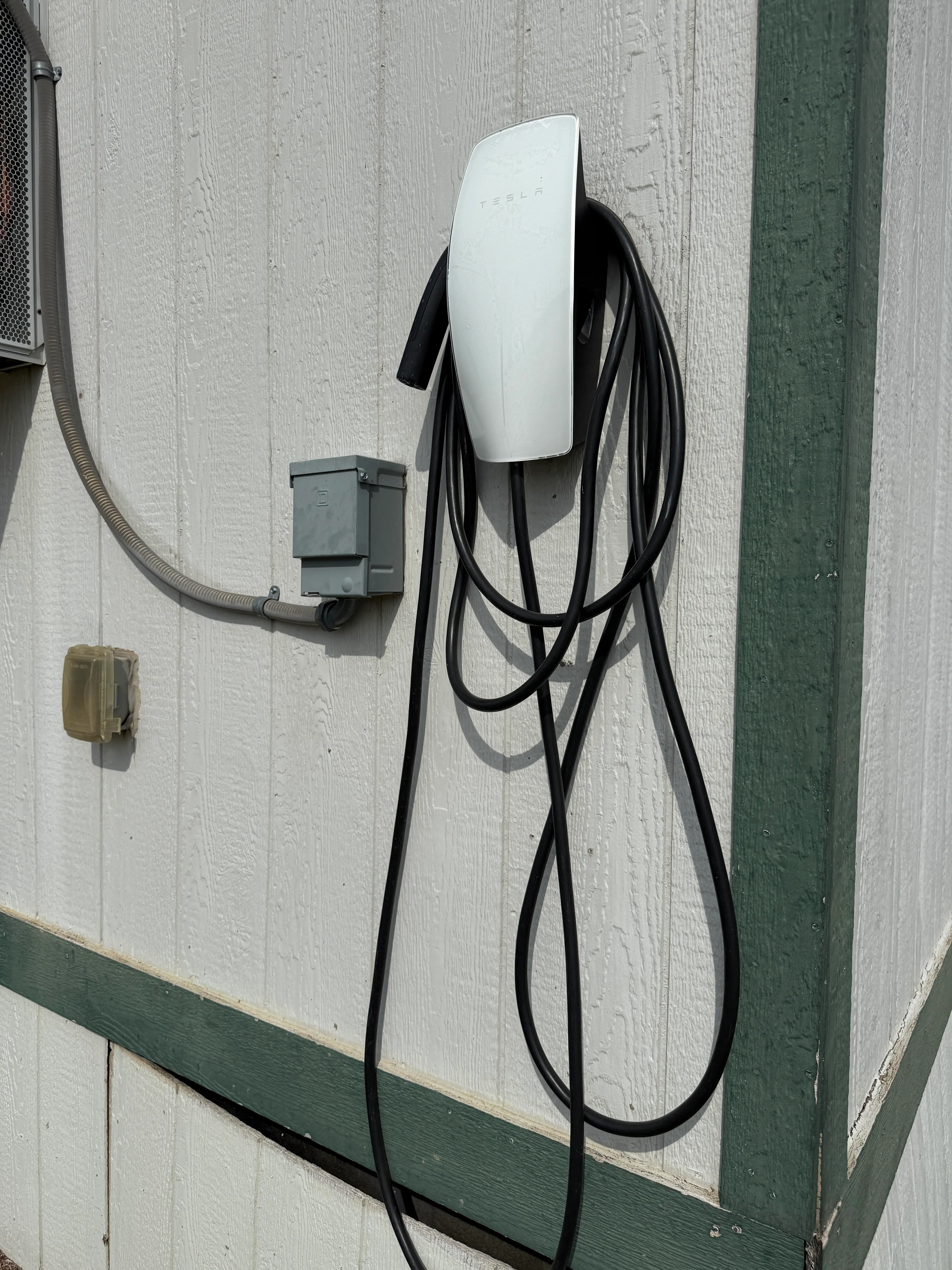 Tesla Wall Connector EV Charger – Level 2 Electric Vehicle Charging Station