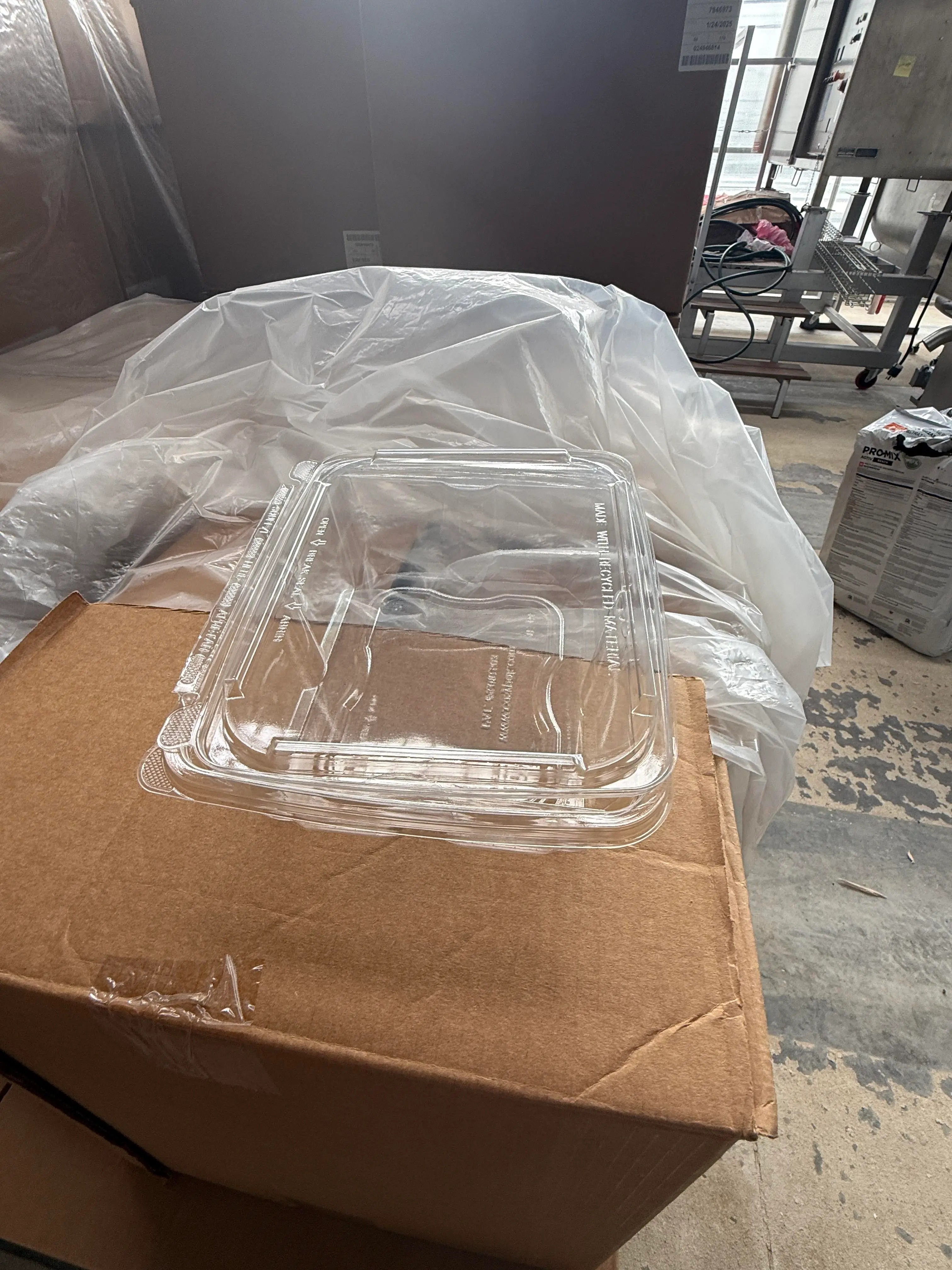 6 Pallets – 5 oz Clear Clamshell Containers (170/Case) – Bulk Packaging Lot