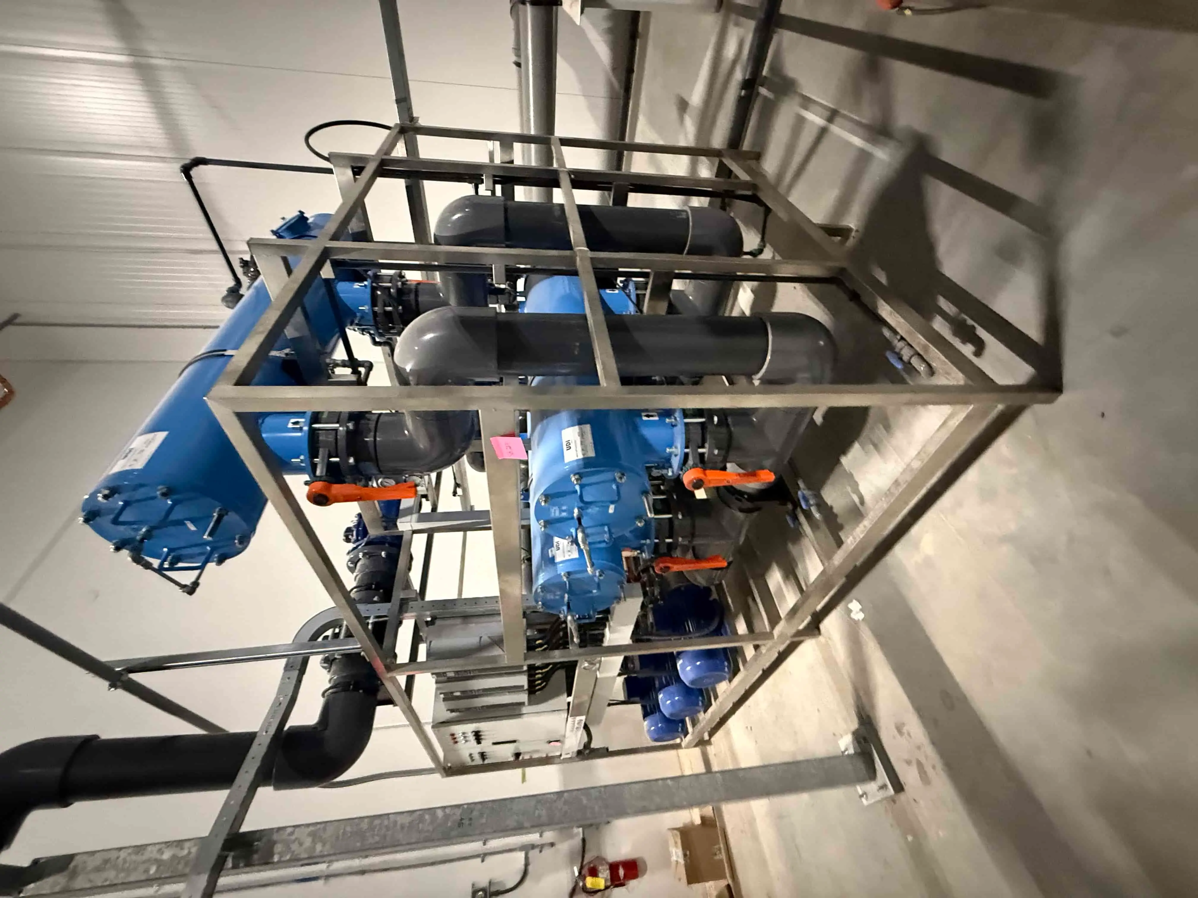 Stolze Drain Set Irrigation & Filtration Control Skid – Dual 130 m³/h Pumps, Stainless Frame, VFDs, and PLC Panel (480V, 30 kW)