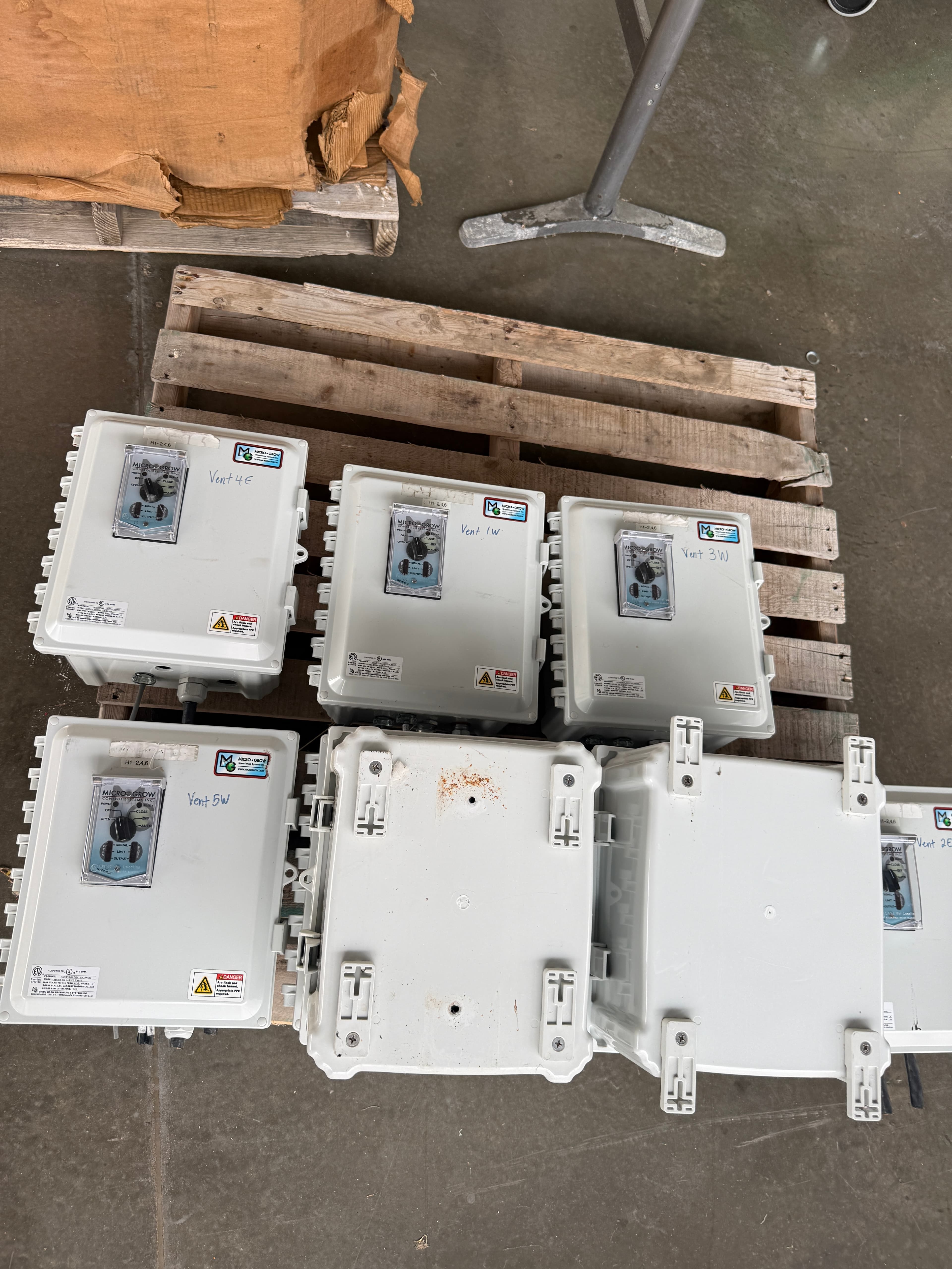 Micro-Grow Series 200 Greenhouse Vent Controllers — Lot of ~5 (+ Spare Enclosures)
