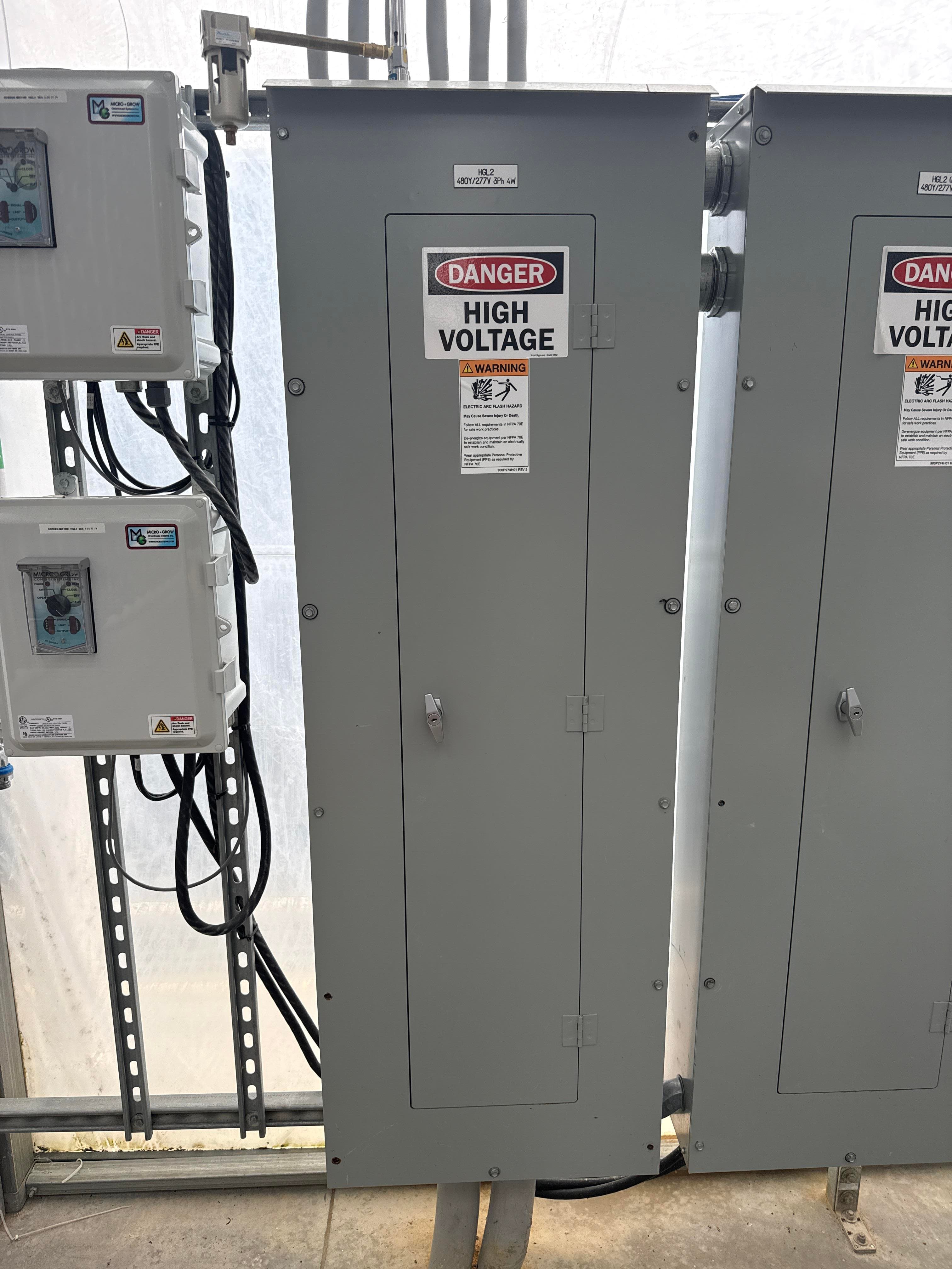 Eaton PRL2A 400A Panelboard 480Y/277V 3 Phase 4 Wire with Breakers