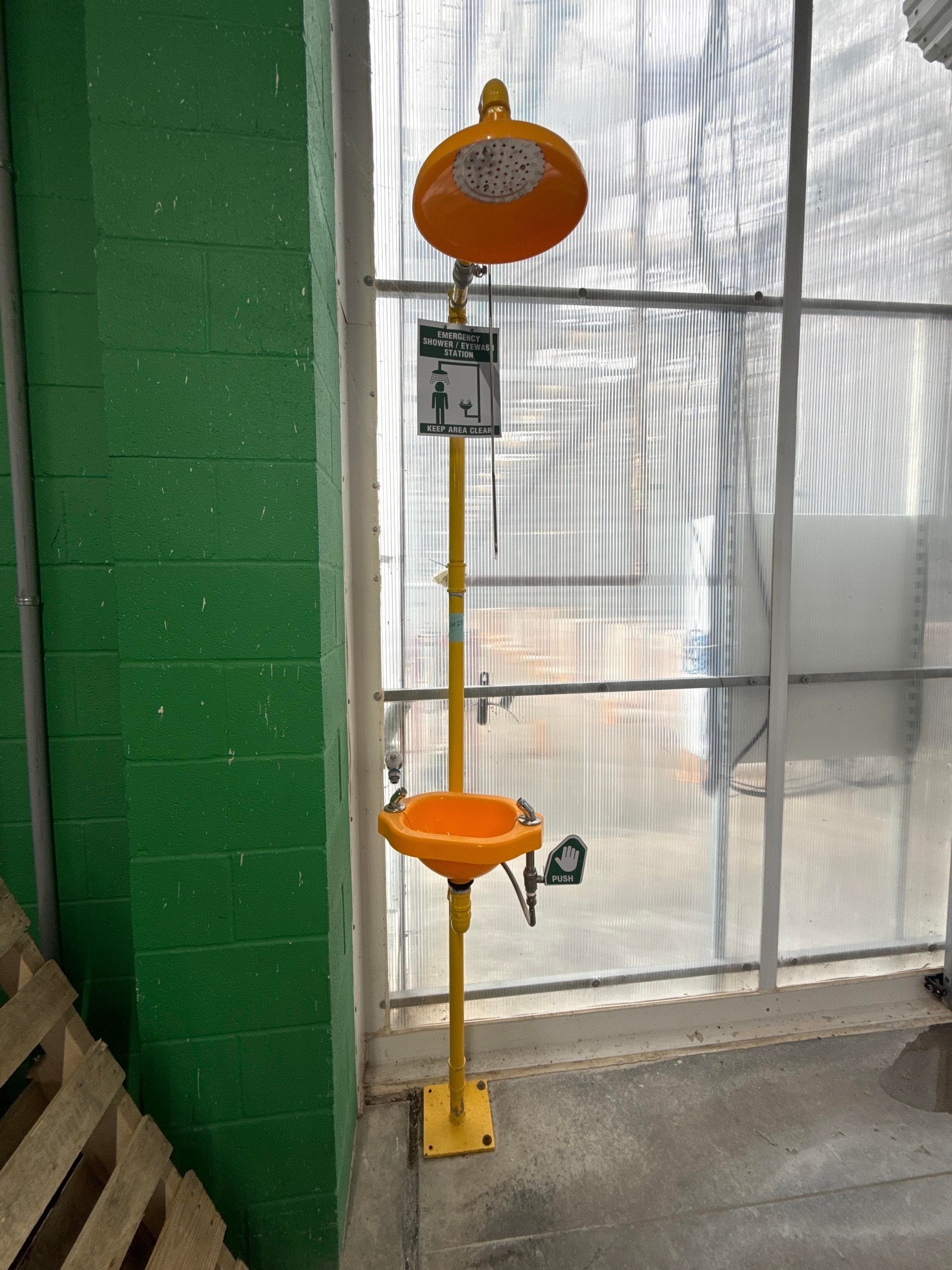 Freestanding Emergency Safety Shower Eyewash Station