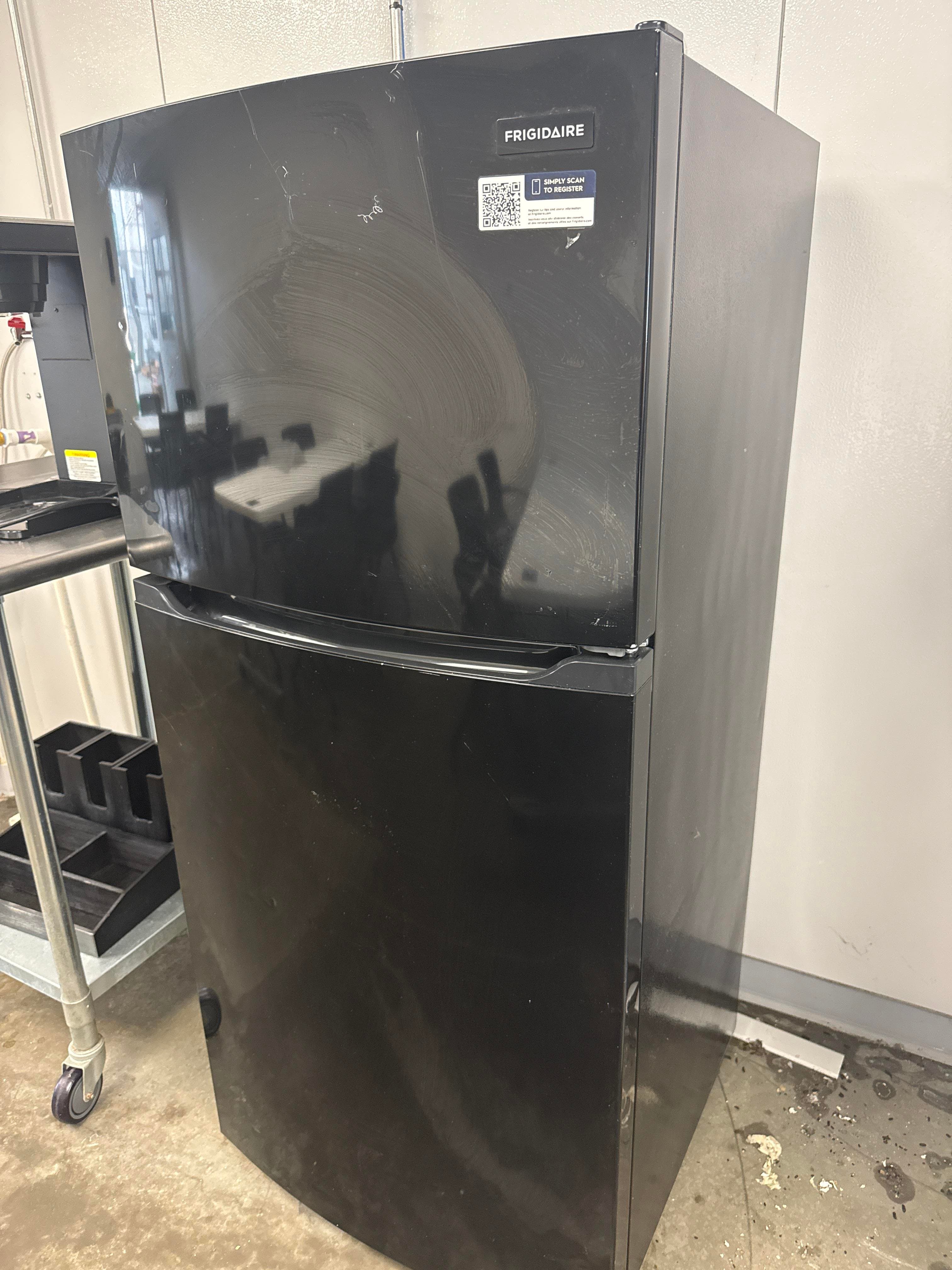 Frigidaire Top Freezer Refrigerator, Black