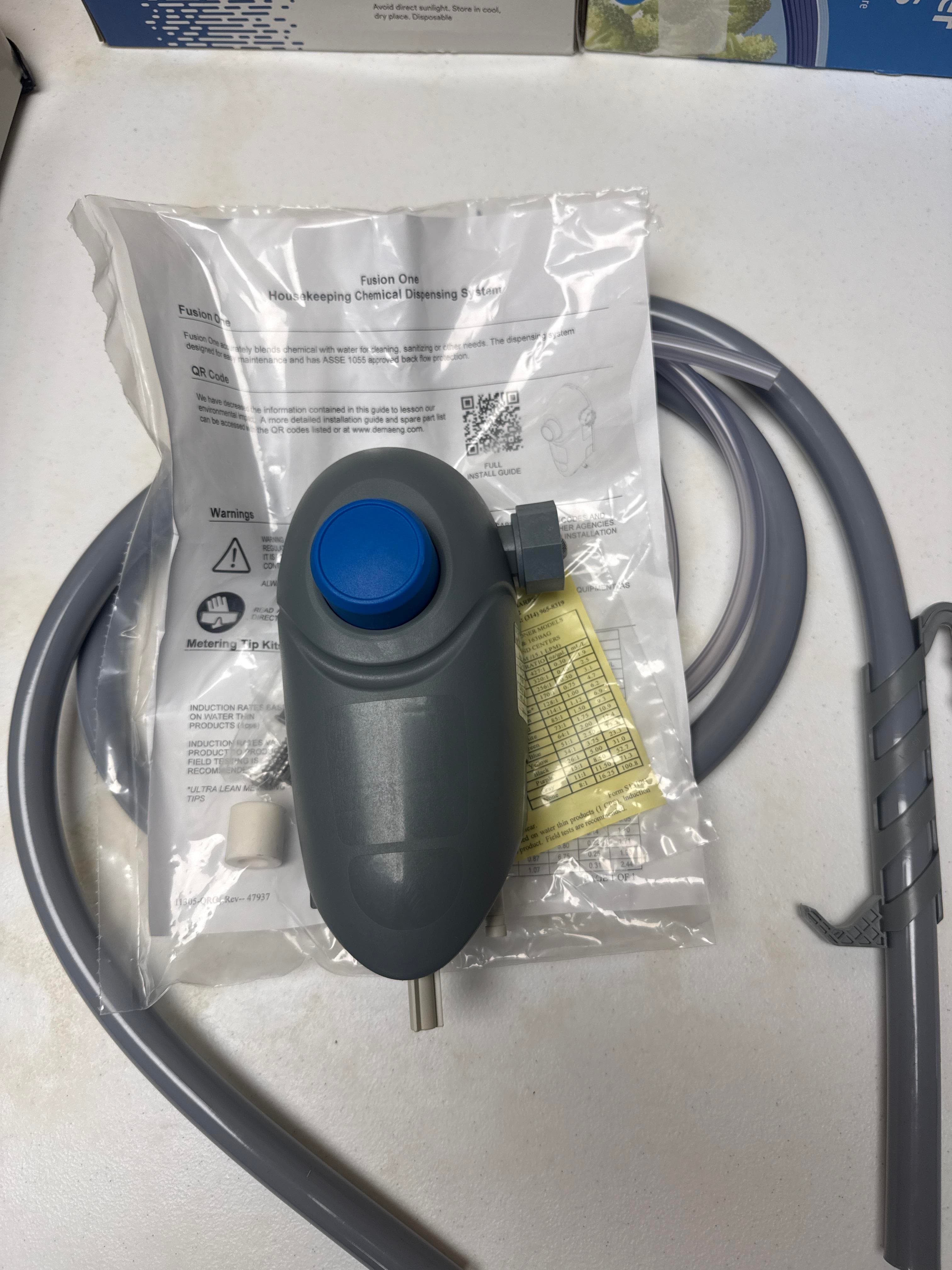 Fusion One Housekeeping Chemical Dispensing System Kit New in Package