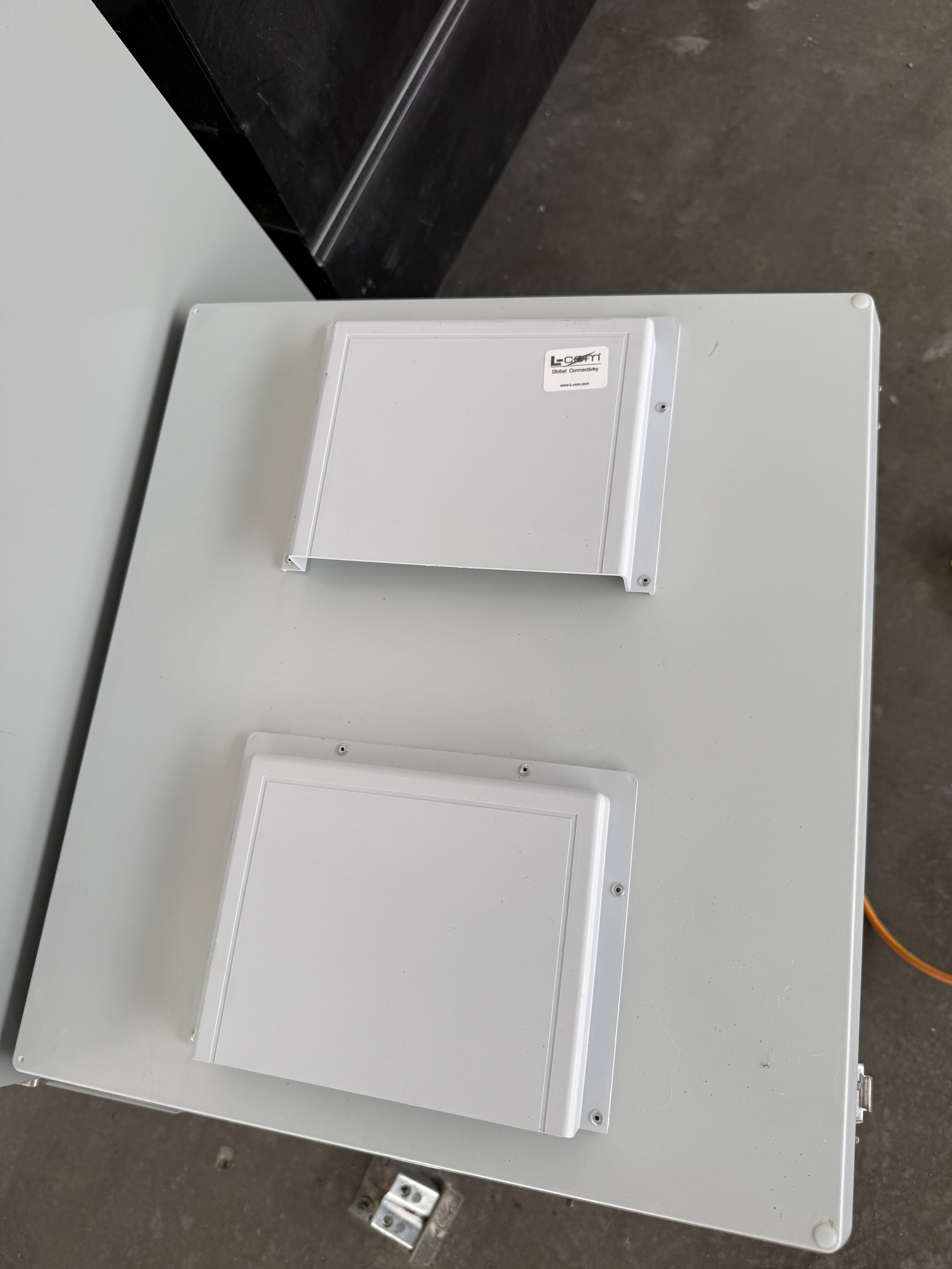 L-com NEMA Network Enclosure w/ EnGenius EWS7928P 24-Port PoE+ Switch, Dual Fans & Power Distribution