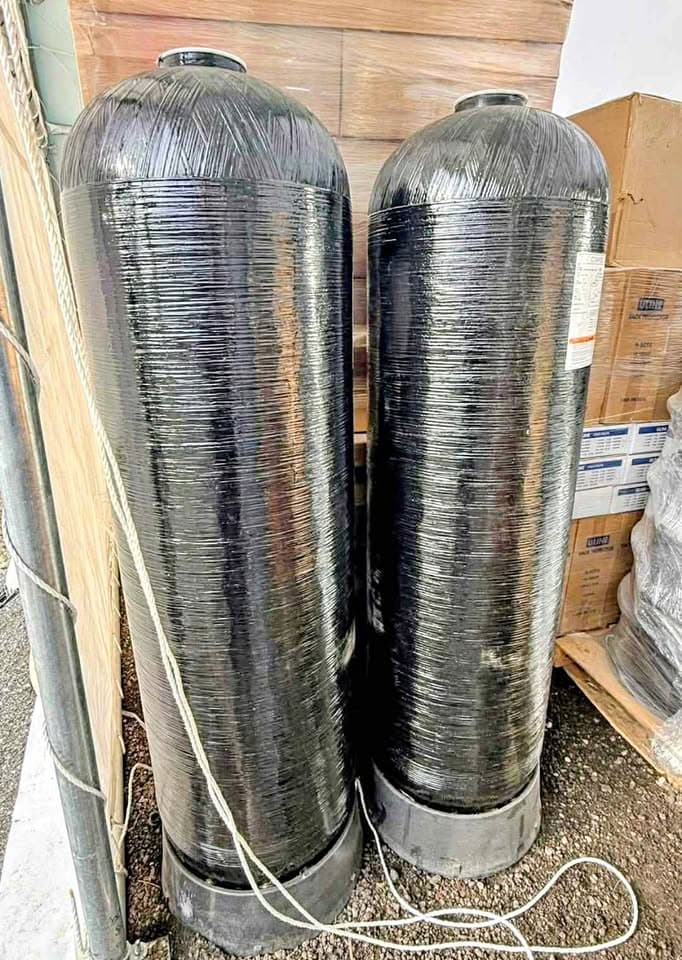 LOT OF 2 NEW Pentair Composite Pressure Tanks 18" x 65" (62.4 Gal) | Chesterton, IN