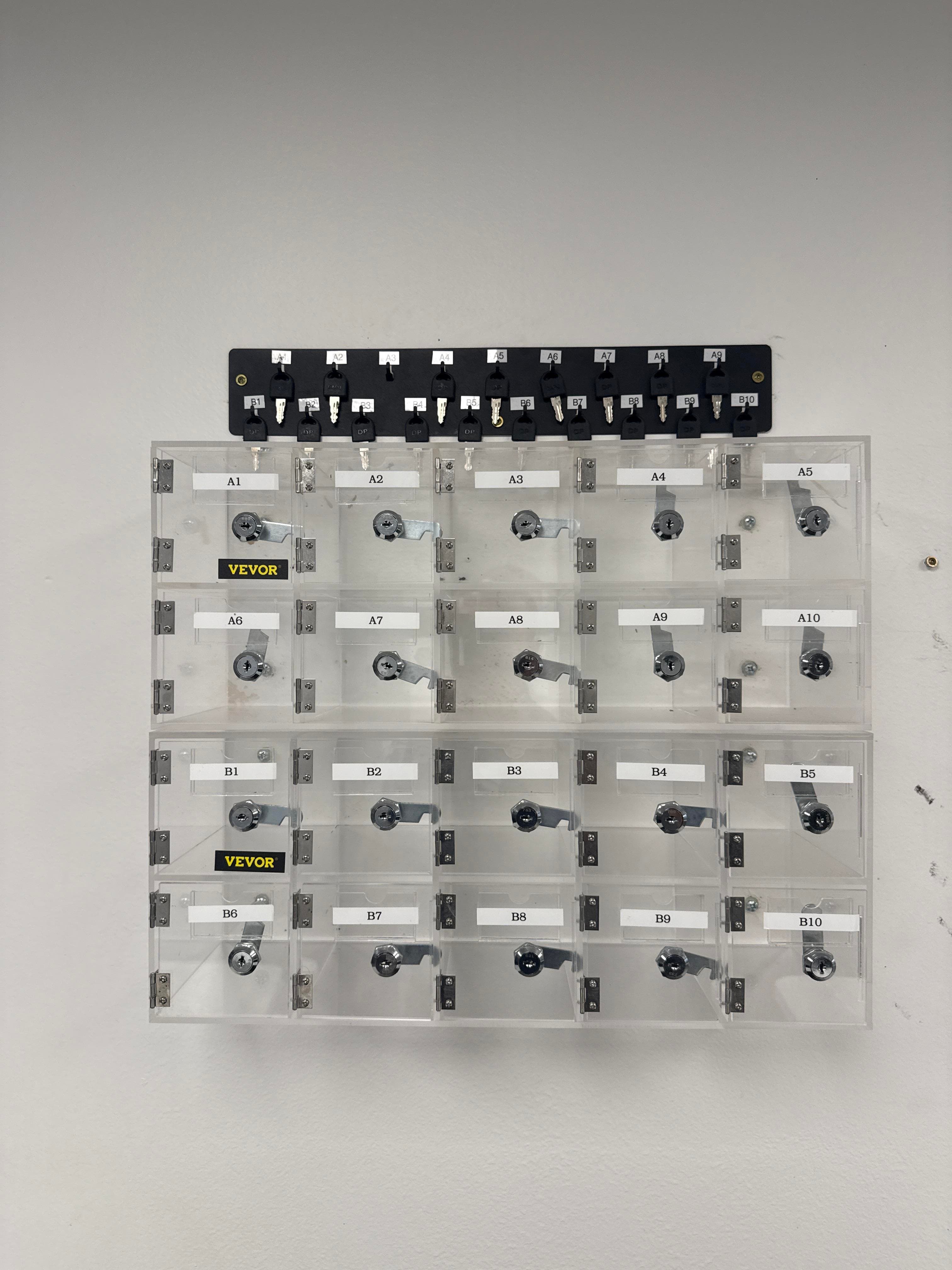 VEVOR 20 Door Wall Mounted Key Lock Box Cabinet with Keys